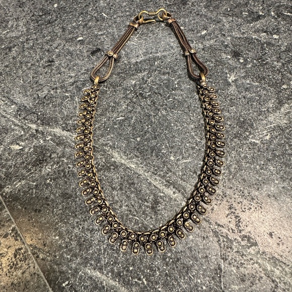 Lovely Vintage Intricately Designed Silver Scalloped Disc Collar Necklace - Picture 10 of 16